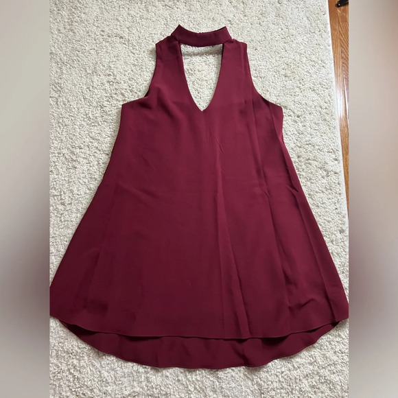 Chic Burgundy Fan Favs GB Sleeveless Dress Size M NWT - Picture 1 of 7